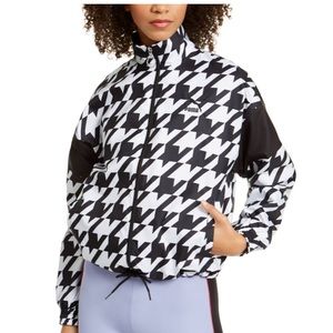 Puma women’s wind breaker jacket